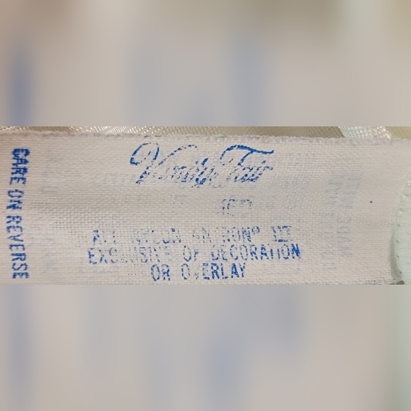 Vintage Lace 2 Piece Nylon Long Night Gown w Robe Set Embroidered Vanity Fair - Picture 7 of 15